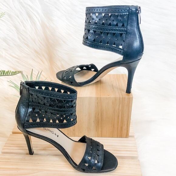 Via Spiga Vanka Black Ankle Cuff Sandals Heels Size 5.5M - Picture 2 of 8